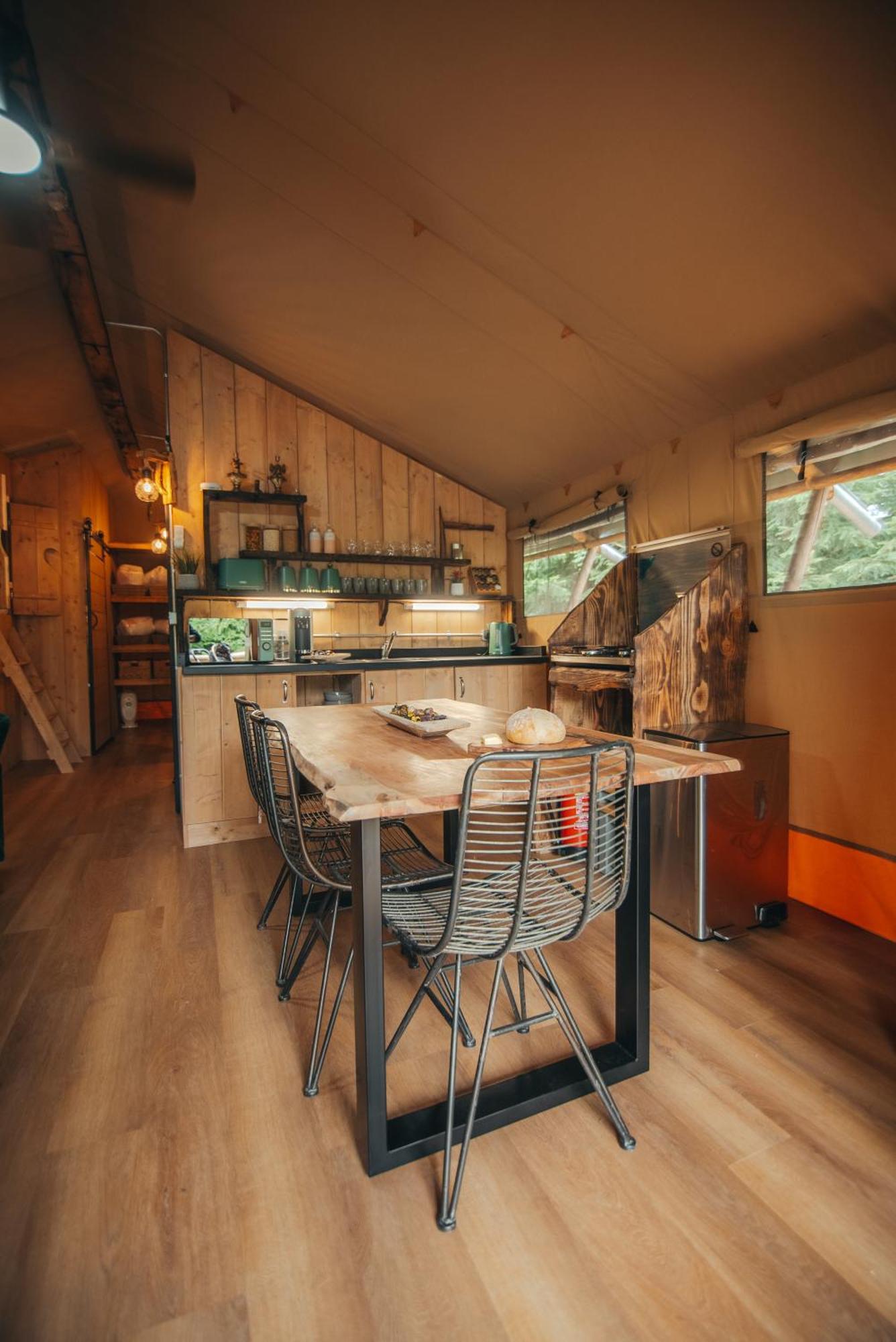 Cosy Forest Lodge Penrhos  Exterior photo